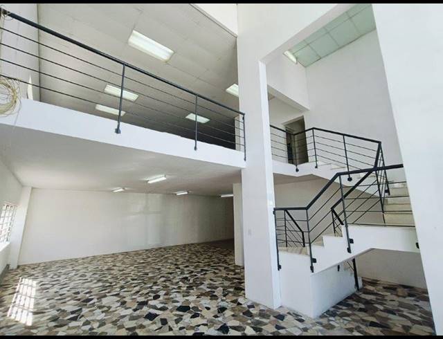 BUSINESS PROPERTY TO RENT IN HALFWAY HOUSE